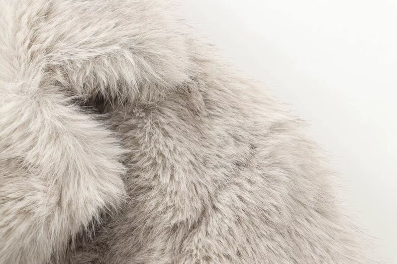 Nordic Chic – Cozy faux fur jacket