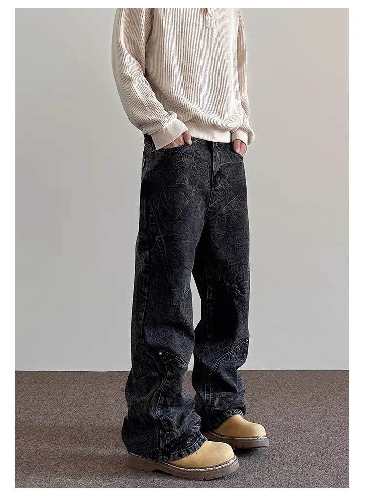 Crinkle Cool - schwarze Baggy Jeans im Lässigen Look