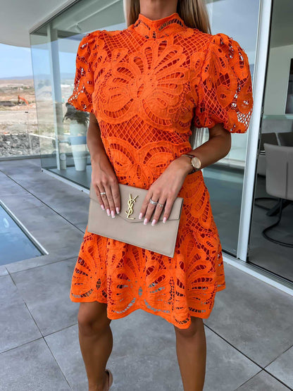 Spitzenkleid mit Puffärmeln in 4 Farben