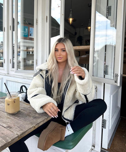 Damenjacke aus kuscheligen Teddyfell