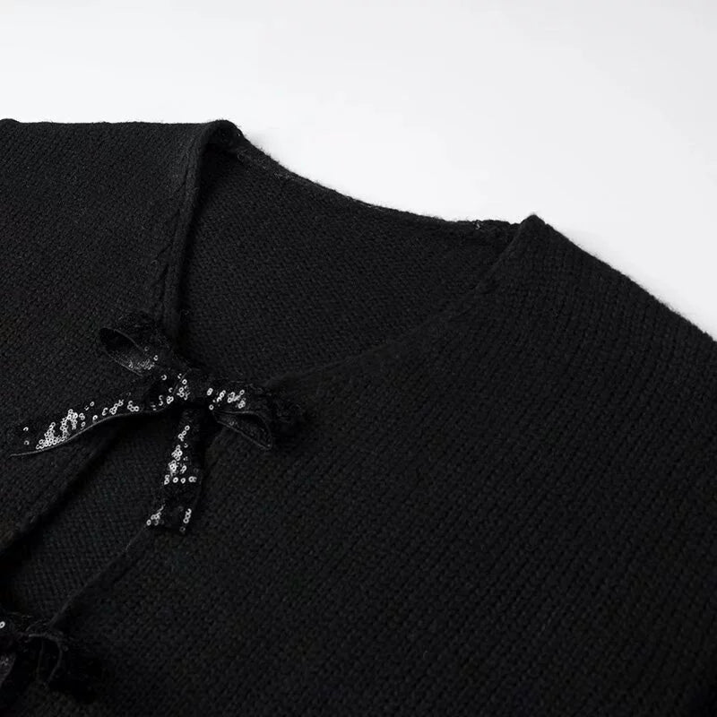 Elegancia a la luz de la luna – Cárdigan con lazos de lentejuelas