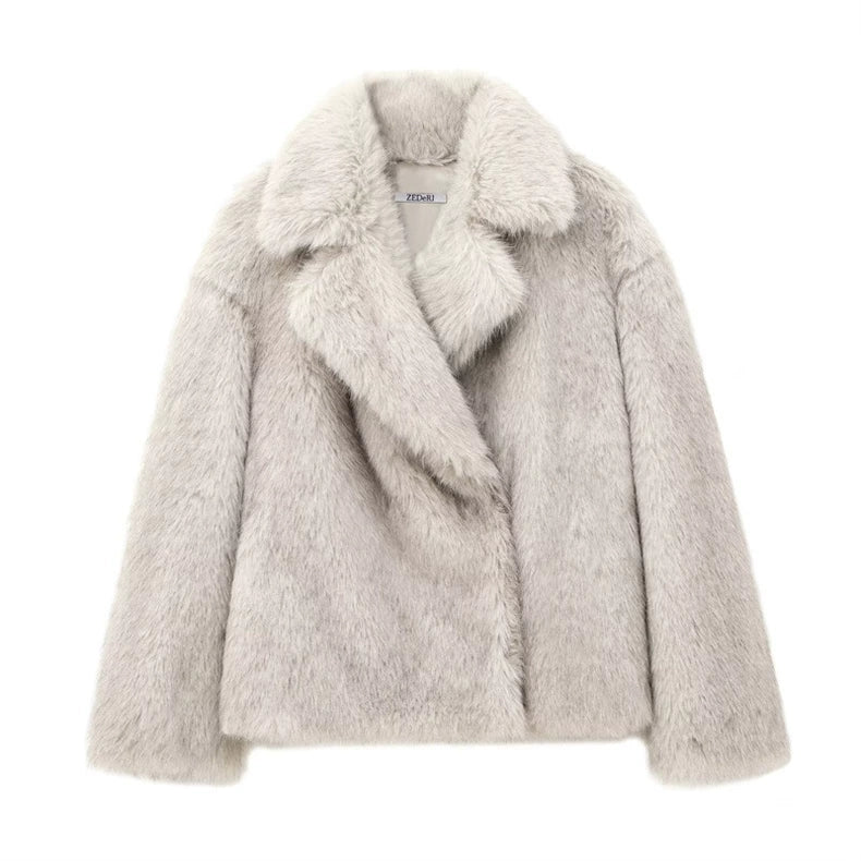 Nordic Chic – Kuschelige Kunstfelljacke