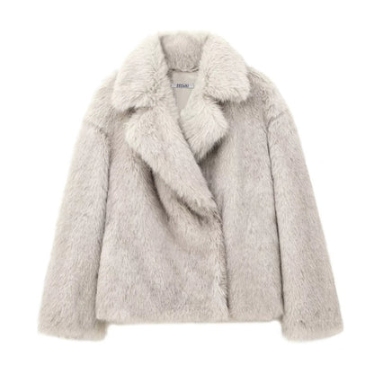 Nordic Chic – Kuschelige Kunstfelljacke