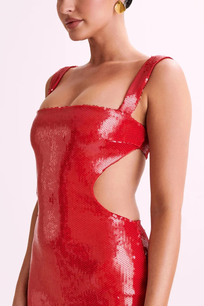 Starluxe Atelier: Glittering evening dress with cut-out details