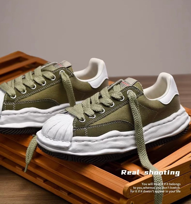 Retro Sneaker mit Shell-Toe & Chunky Sohle