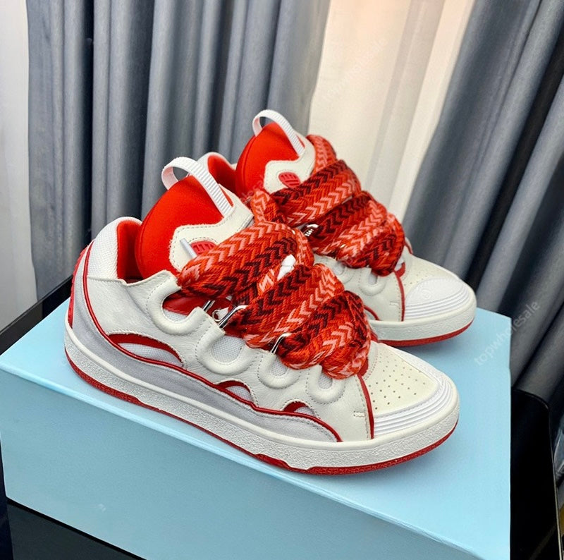 LVIN Low-Top Sneaker