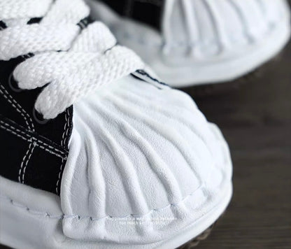 Retro Sneaker mit Shell-Toe & Chunky Sohle