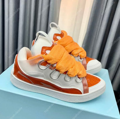 LVIN Low-Top Sneaker