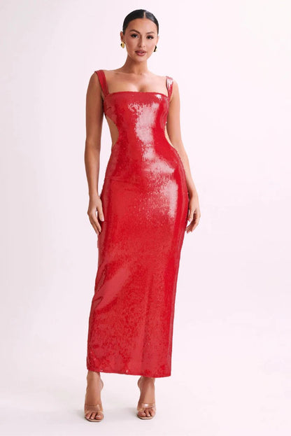 Starluxe Atelier: Glittering evening dress with cut-out details