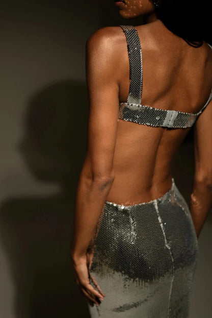 Starluxe Atelier: Glittering evening dress with cut-out details