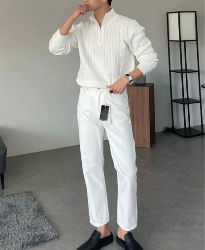 Classic comfort – The GeoStripe Zip Pullover