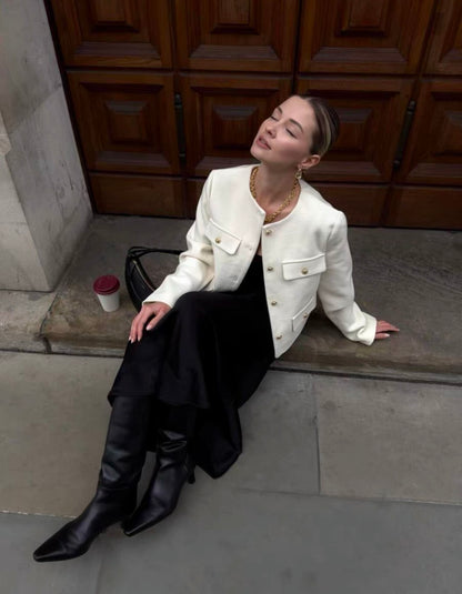 Klassische Jacke mit Goldknöpfen