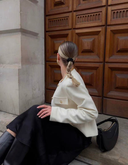 Klassische Jacke mit Goldknöpfen