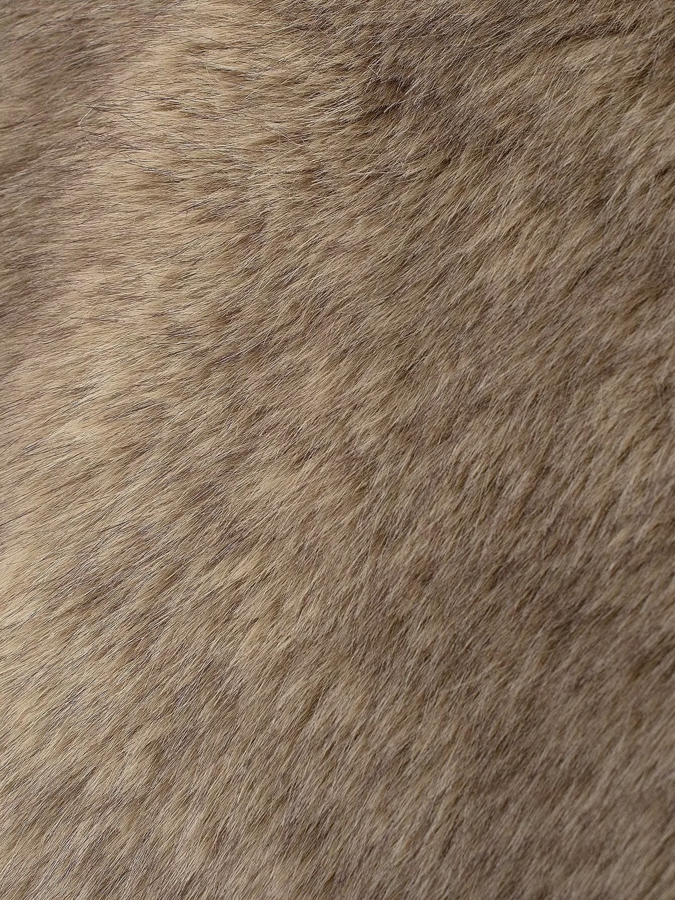 Velmara – Exquisite Fellwesten für zeitlose Eleganz