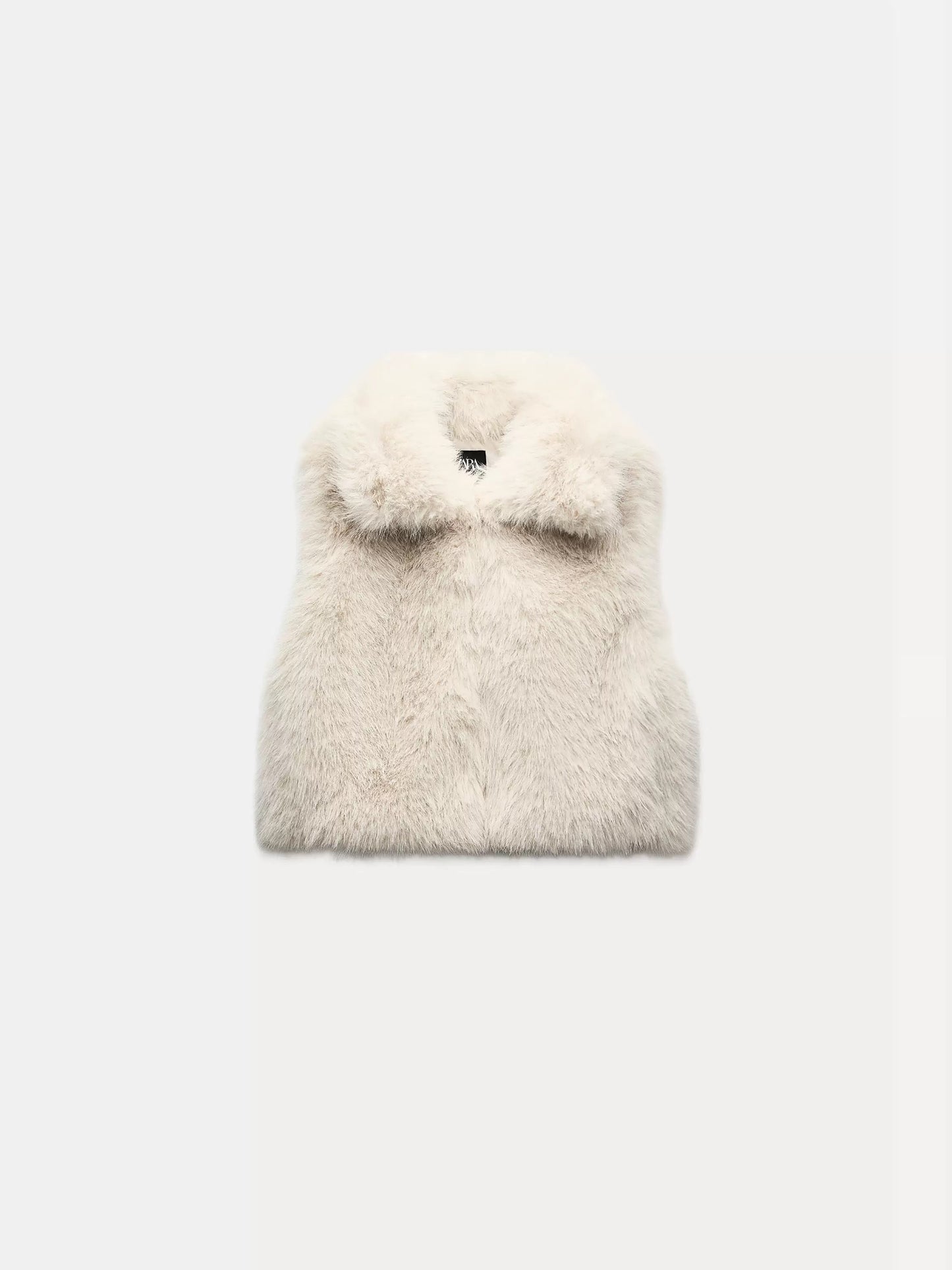 Velmara – Exquisite Fellwesten für zeitlose Eleganz