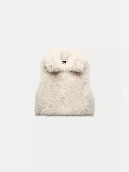 Velmara – Exquisite Fellwesten für zeitlose Eleganz