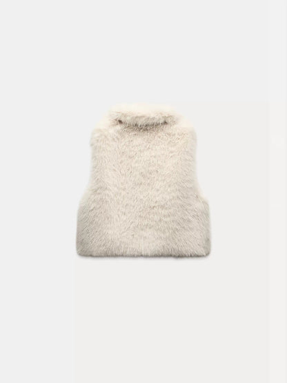 Velmara – Exquisite Fellwesten für zeitlose Eleganz