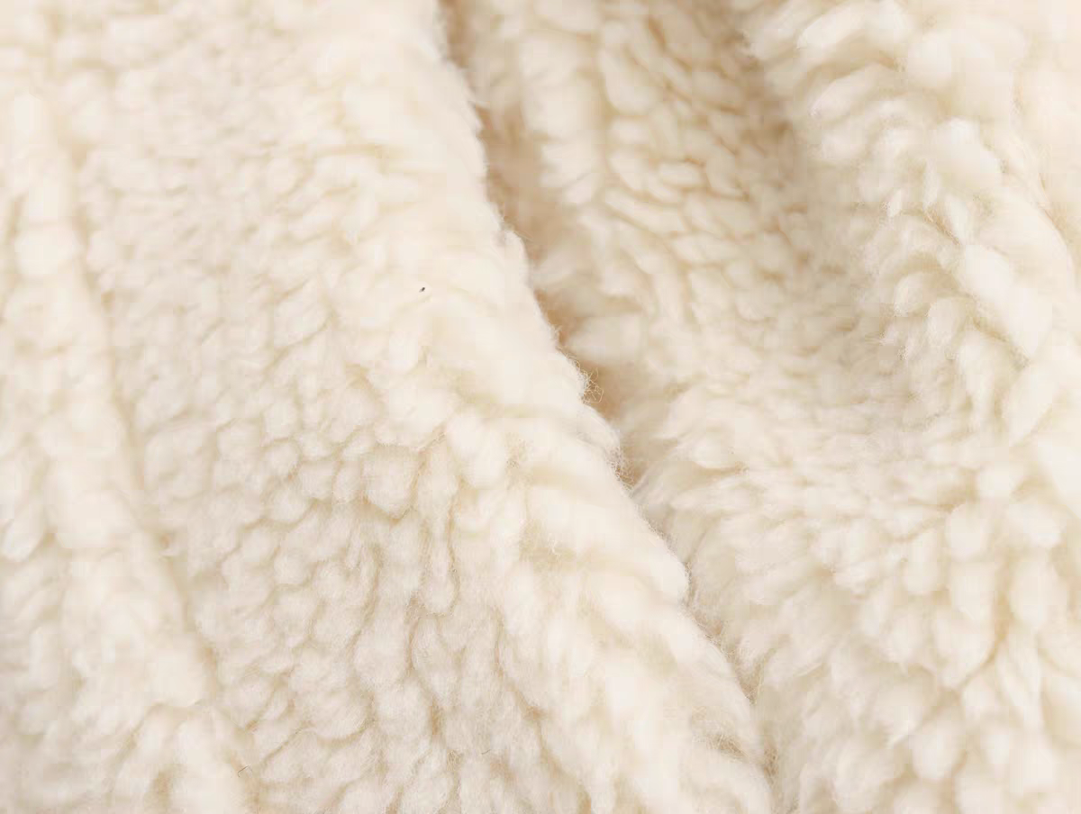 Damenjacke aus kuscheligen Teddyfell