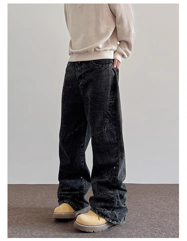 Crinkle Cool - schwarze Baggy Jeans im Lässigen Look