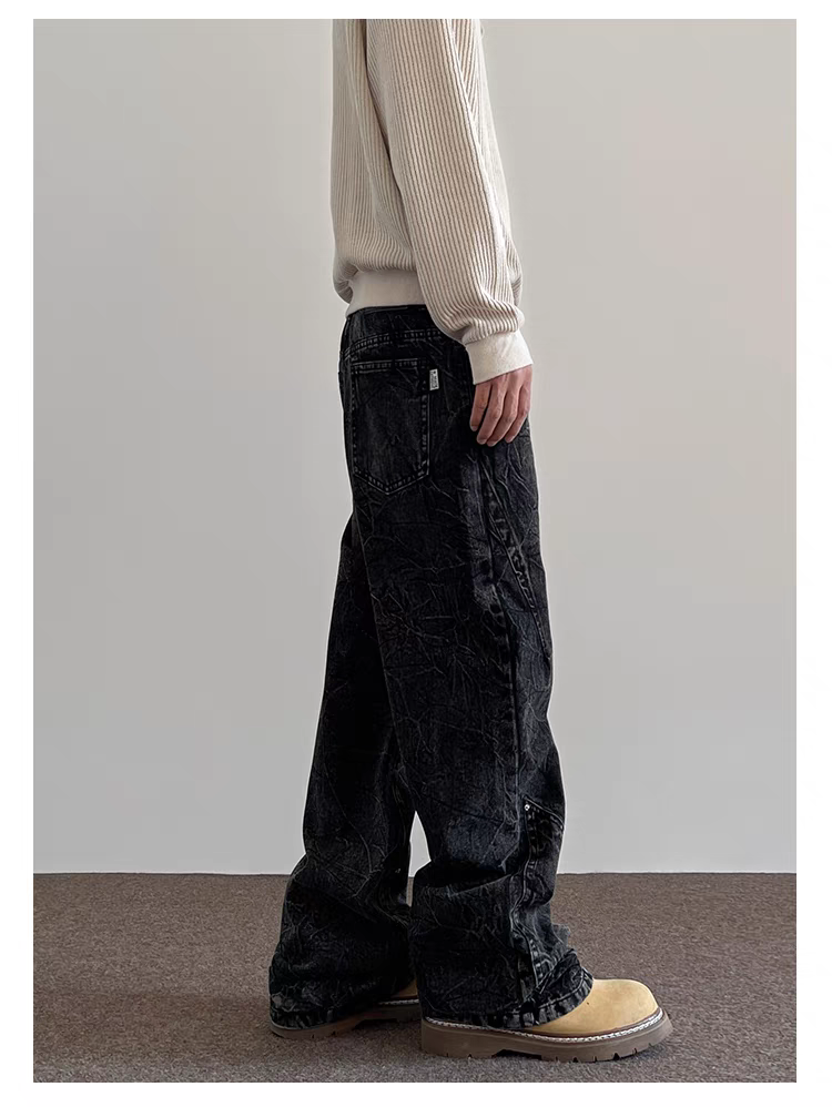 Crinkle Cool - schwarze Baggy Jeans im Lässigen Look